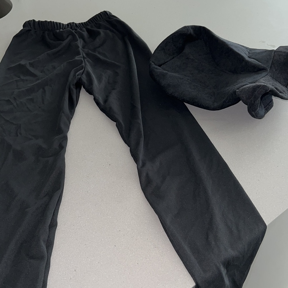 Costume - Picture 3 of 5
